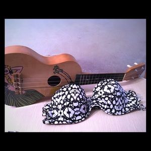 Bikini Top with Optional Straps Never Been Worn!